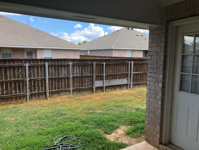 Building Photo - Spacious 3 Bedroom, 3 Bathroom Duplex in Steeplechase – Available for SUBLEASE August 4, 2025