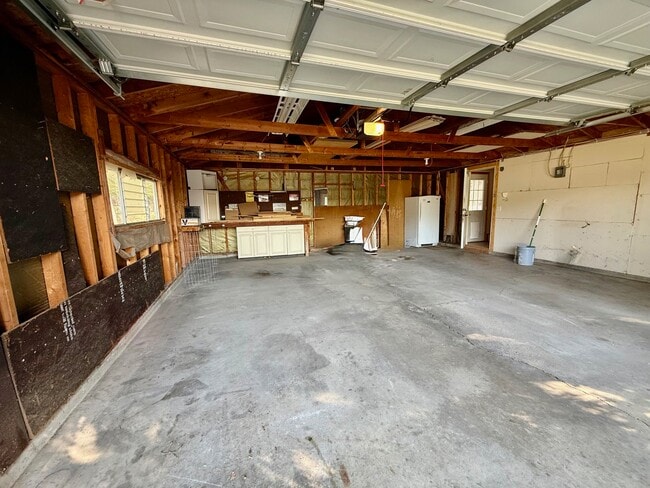 Building Photo - 802 2nd St NW