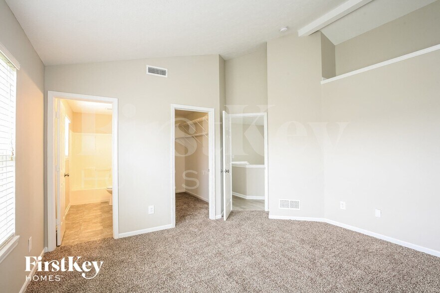 Building Photo - 3346 Crestwell Dr