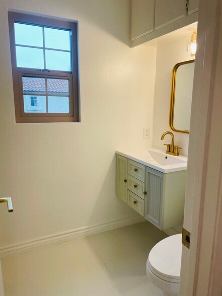 Building Photo - 23276 La Mar
