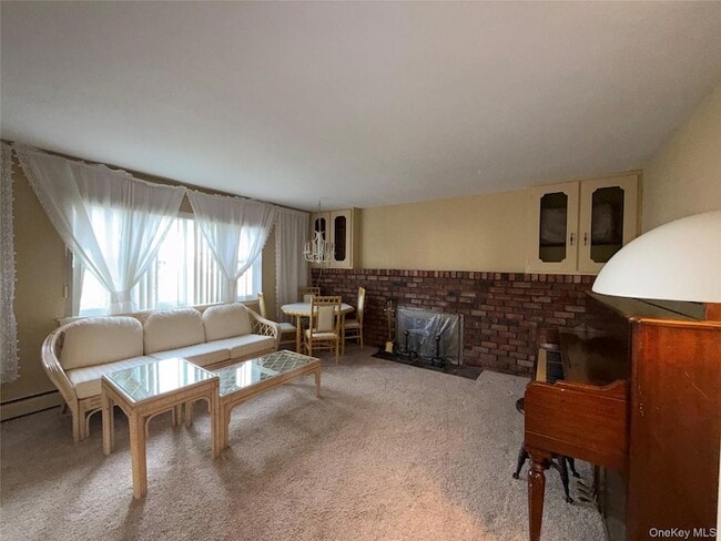 Building Photo - 15 Sherry Ln