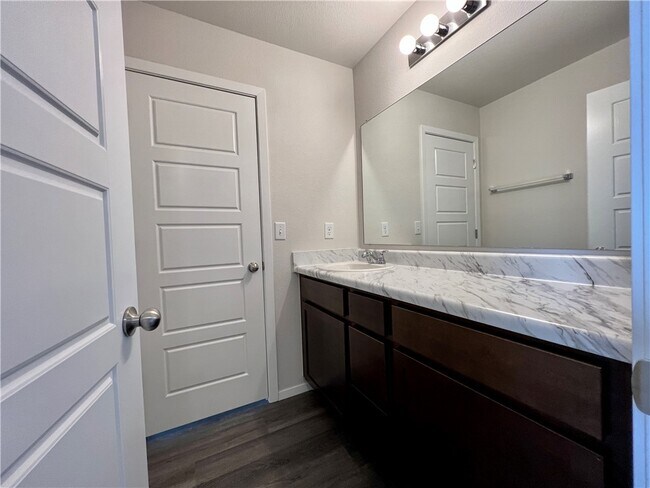 Building Photo - 3271 Red Tail Wy