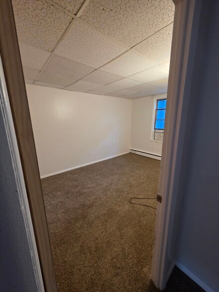 Building Photo - 23 Twin Oak Rd