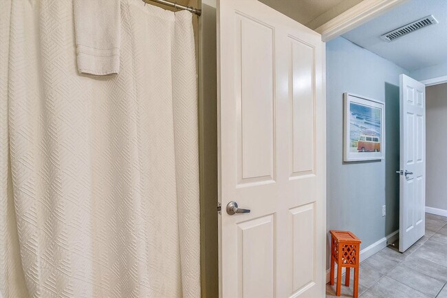 Building Photo - 104 Gulfside Ct