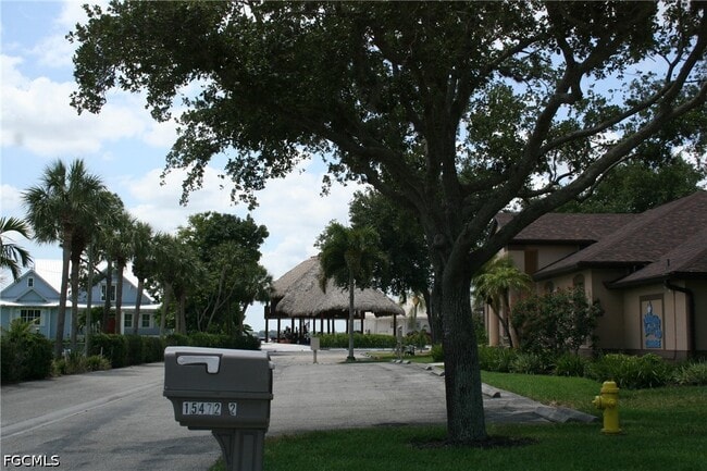 Building Photo - 15472 Admiralty Cir