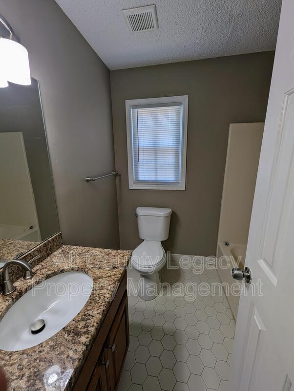 Building Photo - 2134 Fieldstone View Ct