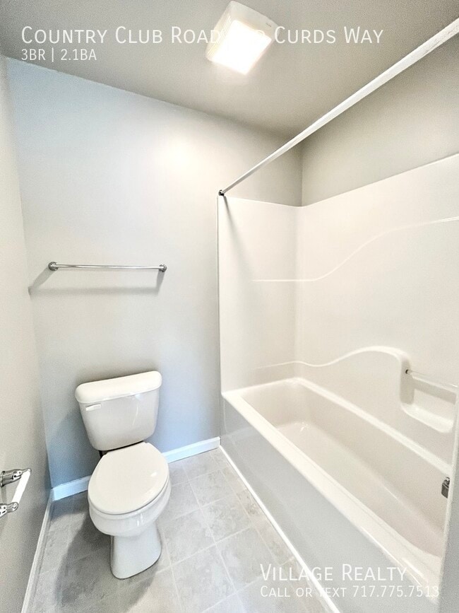 Building Photo - 703 Country Club Rd