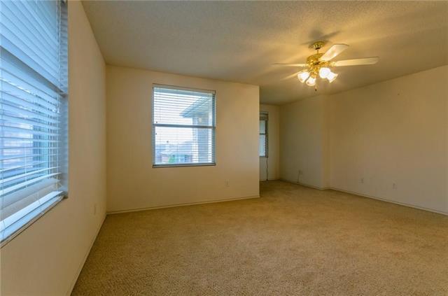 Building Photo - 704 Hanceville Way