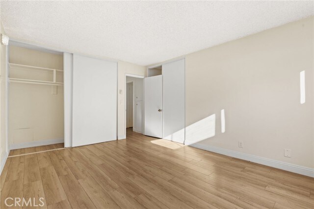 Building Photo - 5651 N Sumner Way