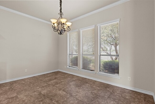 Building Photo - 5009 Woodhollow Dr