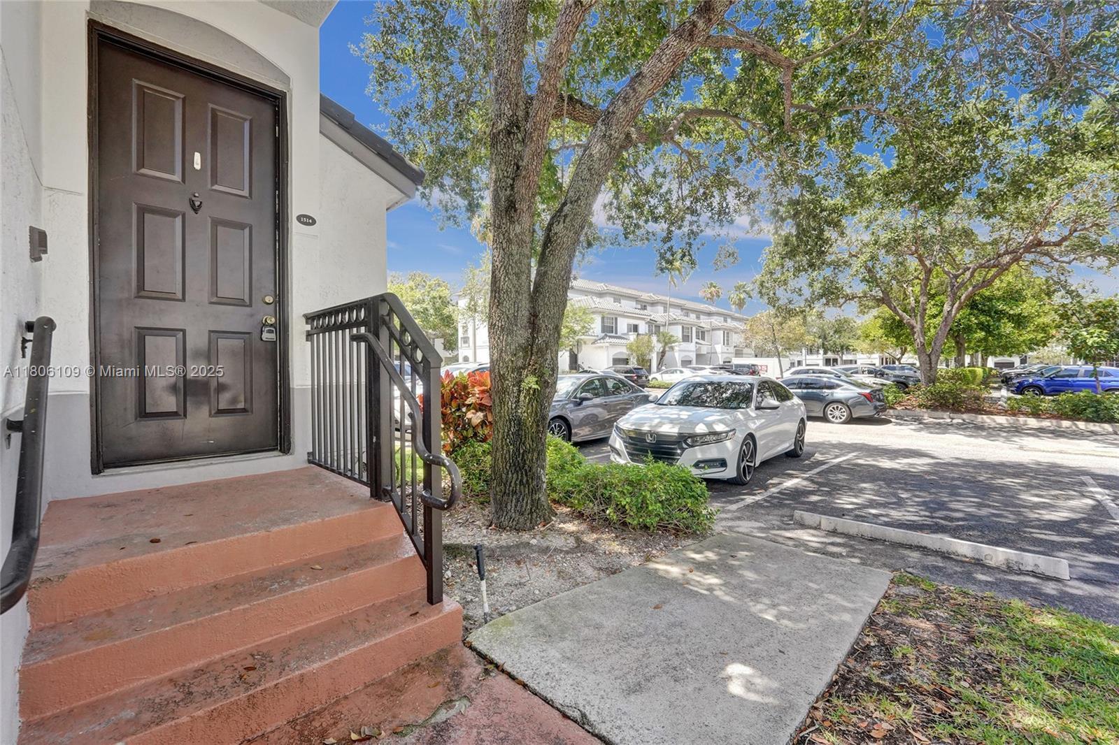 Building Photo - 781 SW 148th Ave