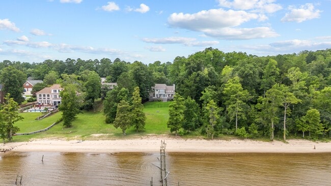 Building Photo - 104 Balboa Ct