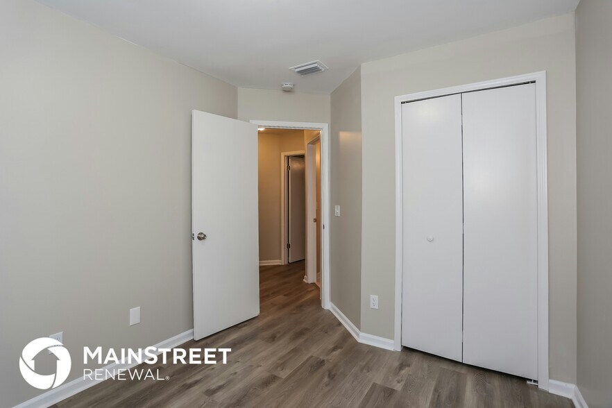 Building Photo - 1541 Kingfisher Ln N