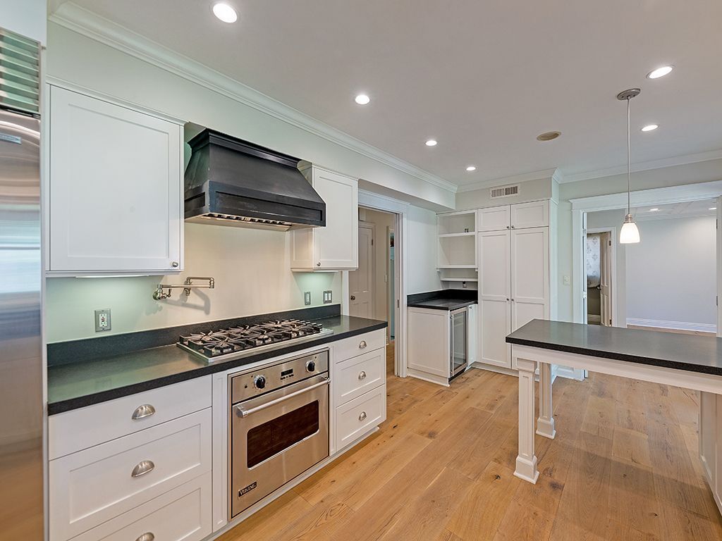 Building Photo - 5463 Katherine