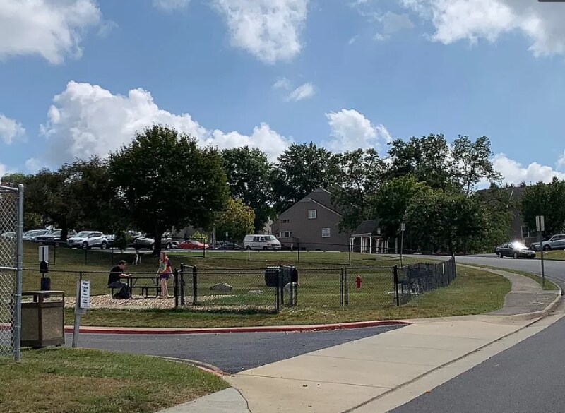 Building Photo - 1390 Hunters Rd