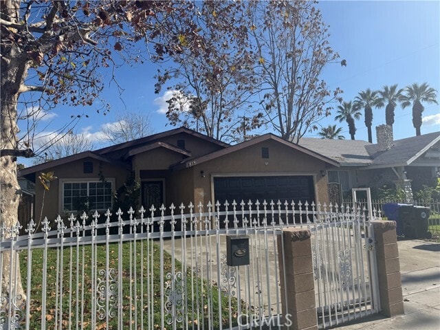 Building Photo - 815 N Arrowhead Ave