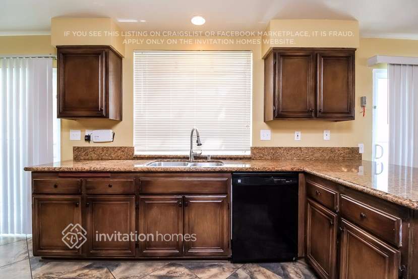 Building Photo - 23768 Timber Bluff Ct