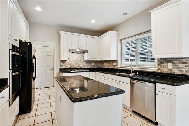 Building Photo - 2065 N Bethany Creek Dr