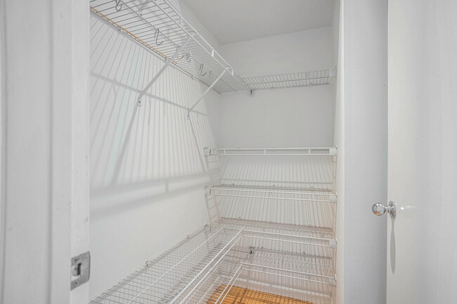 Building Photo - 18131 Mohawk Dr