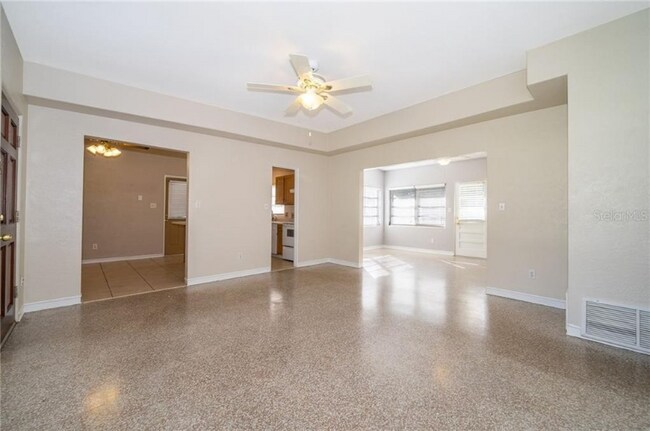 Building Photo - 3504 Lake Margaret Dr