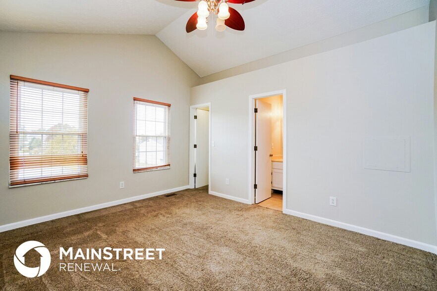 Building Photo - 2124 Maribeth Pl