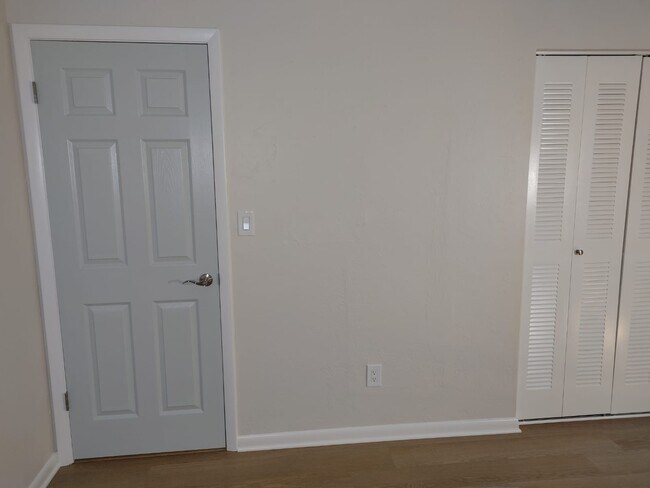 Building Photo - 4405 SW 74th Terrace