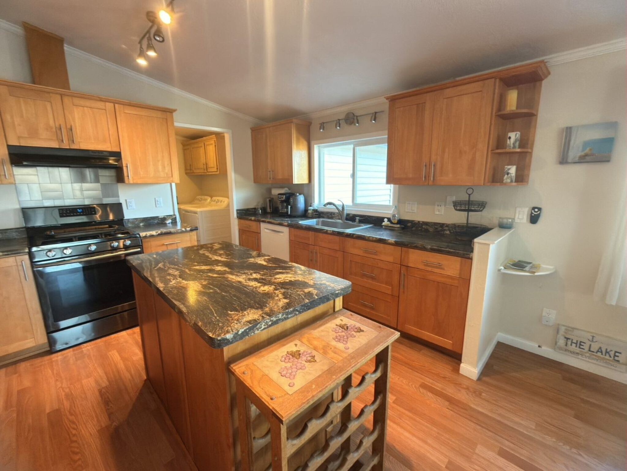 Kitchen - 2844 Marina View Dr