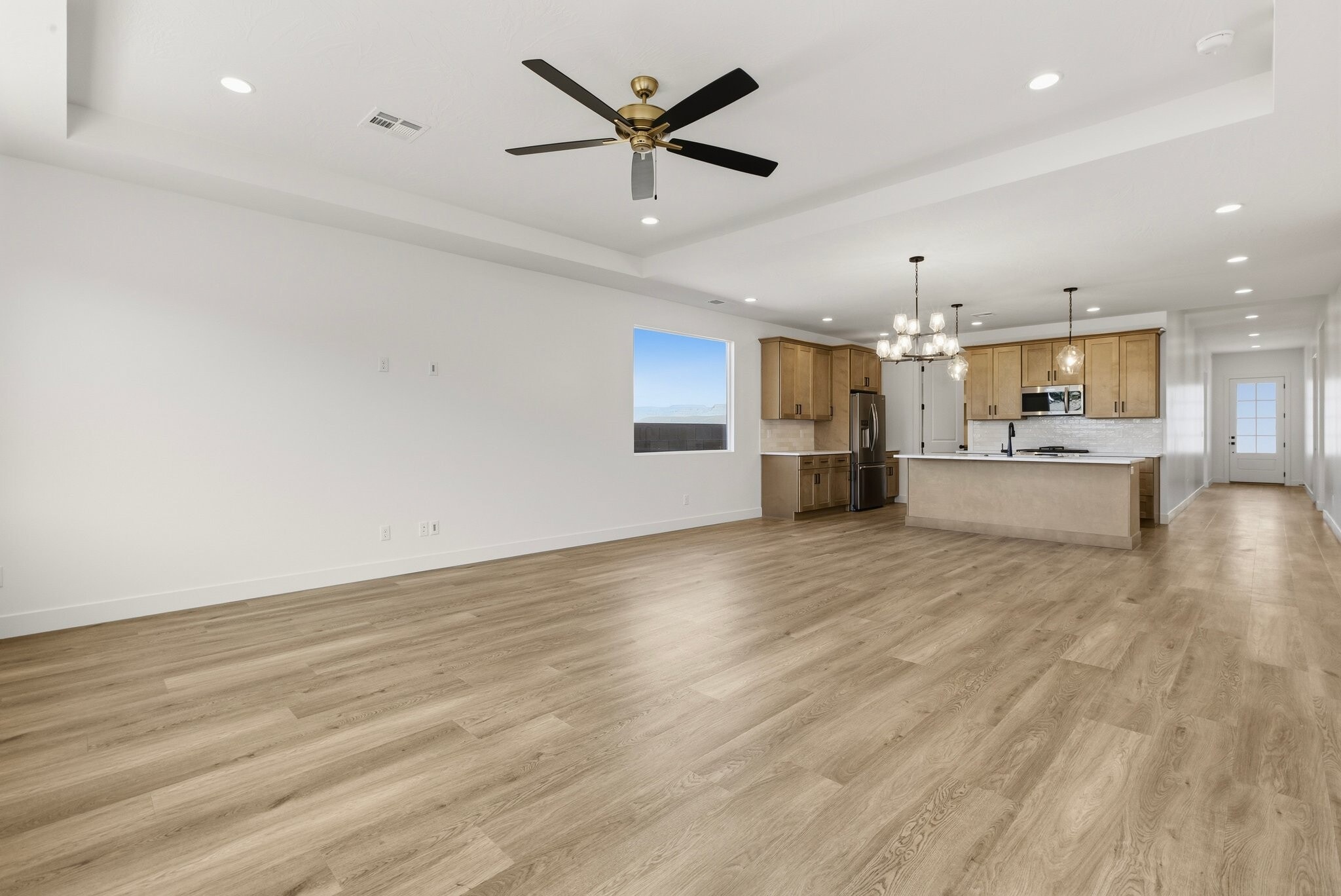 Building Photo - 402 S 2250 W