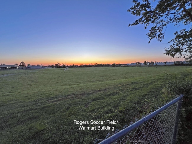 Building Photo - 628-630 S 21st St