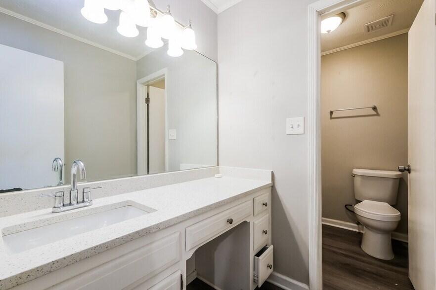 Building Photo - 5503 Springwood Ln