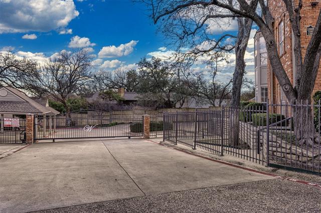 Building Photo - 12680 Hillcrest Rd