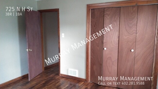 Building Photo - 725 N H St