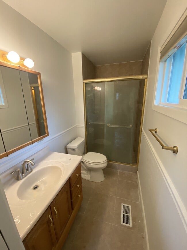 Building Photo - 1431 Rancho Way