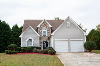 Building Photo - Beautiful 3 Bed, 2 Bath In Well Maintaine Community