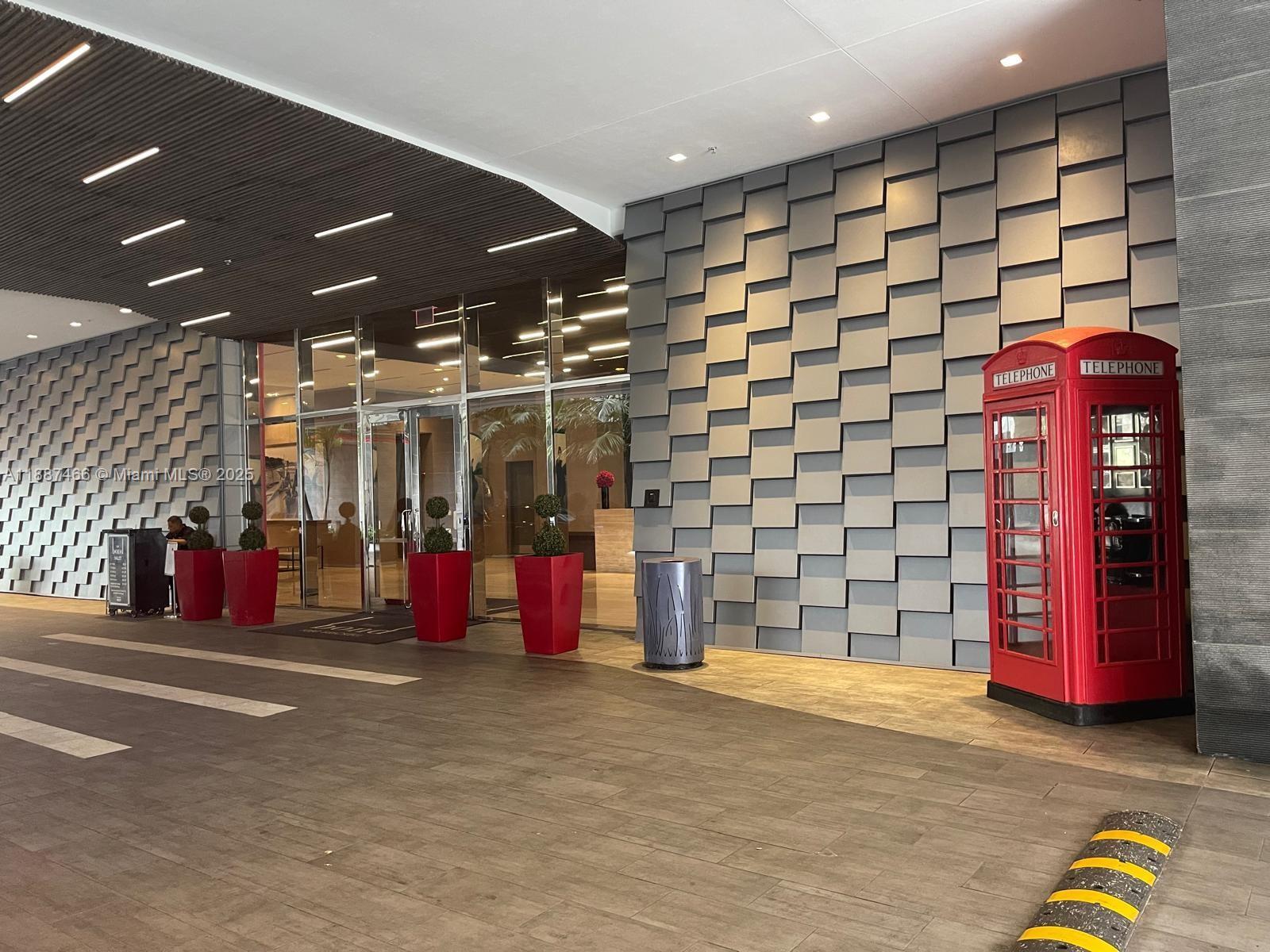 Building Photo - 1080 Brickell Ave