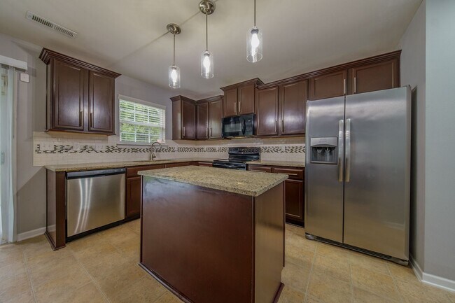Building Photo - 1301 Waldridge Ct