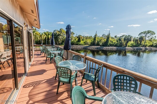 Building Photo - 5745 Foxlake Dr