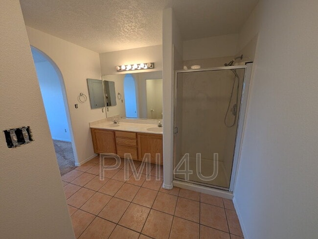 Building Photo - 7105 Casa Elena Dr NE