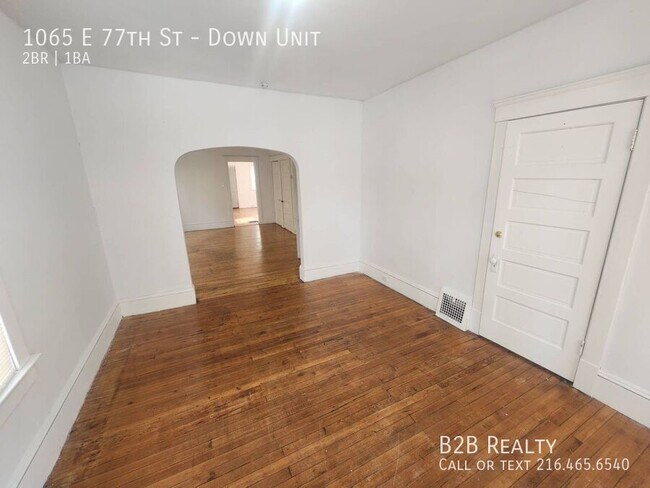 Building Photo - 1065 E 77th St