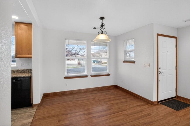 Building Photo - 1226 S Quintero Ct