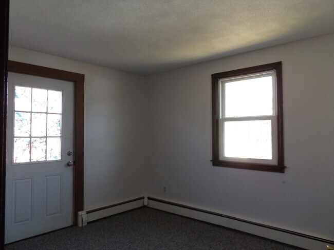 Building Photo - 28 Greenwich St