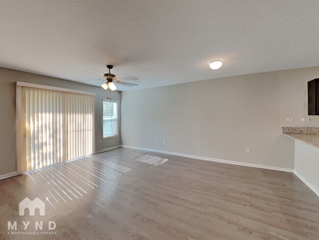 Building Photo - 758 Henley Ct