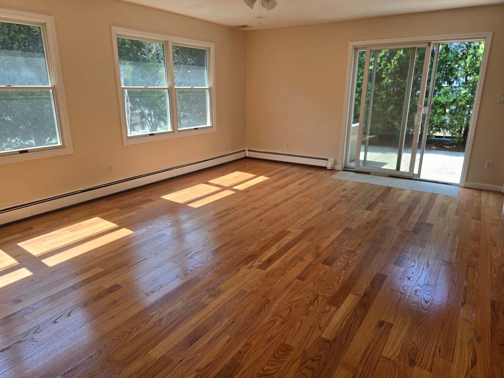 11 - Family Room - 100 5th Ave