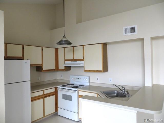 Building Photo - 12024 E Hoye Dr