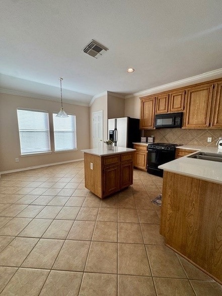 Building Photo - 1646 Martin Lake Dr