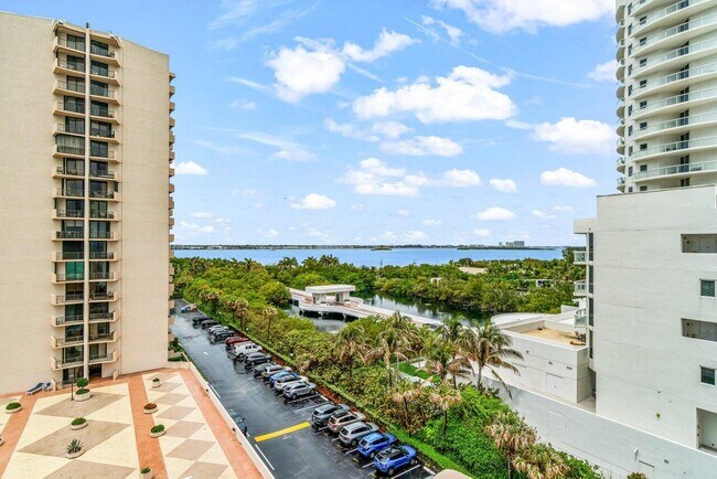 Building Photo - 4200 N Ocean Dr