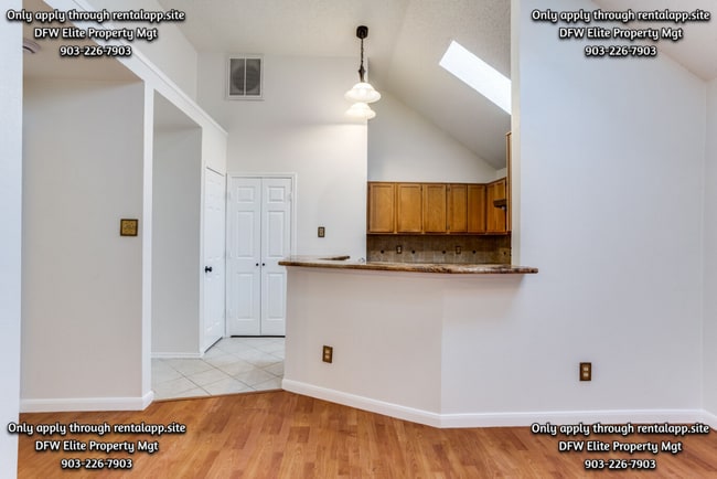 Building Photo - 6826 Conestoga Dr