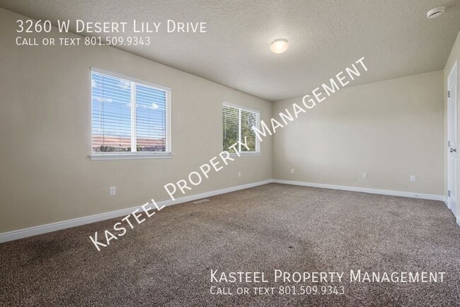 Building Photo - 3260 W Desert Lily Dr
