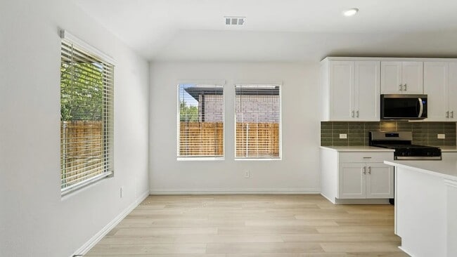 Building Photo - 710 Edgehurst Dr