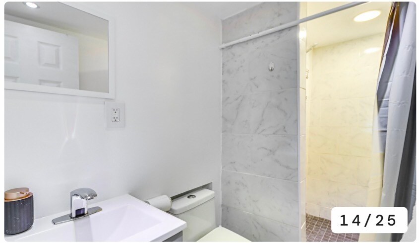 Building Photo - 1724 W Main St